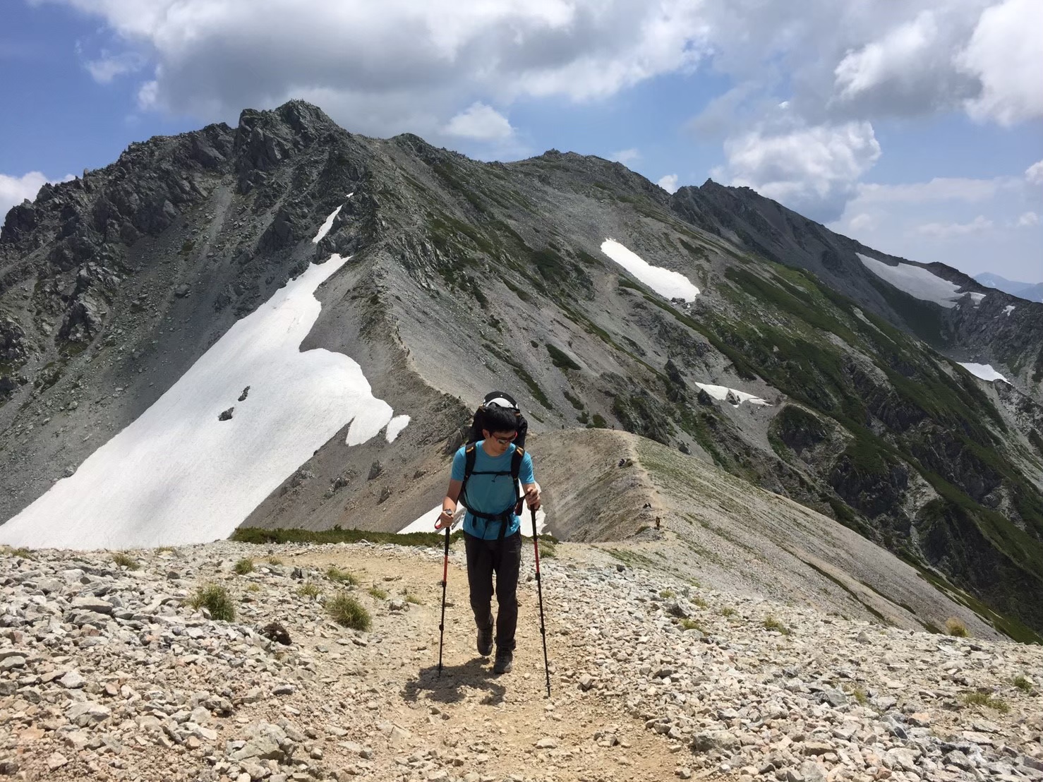 登山用ストック トレッキングポール の必要性と選び方 ゆるりと登山ライフ